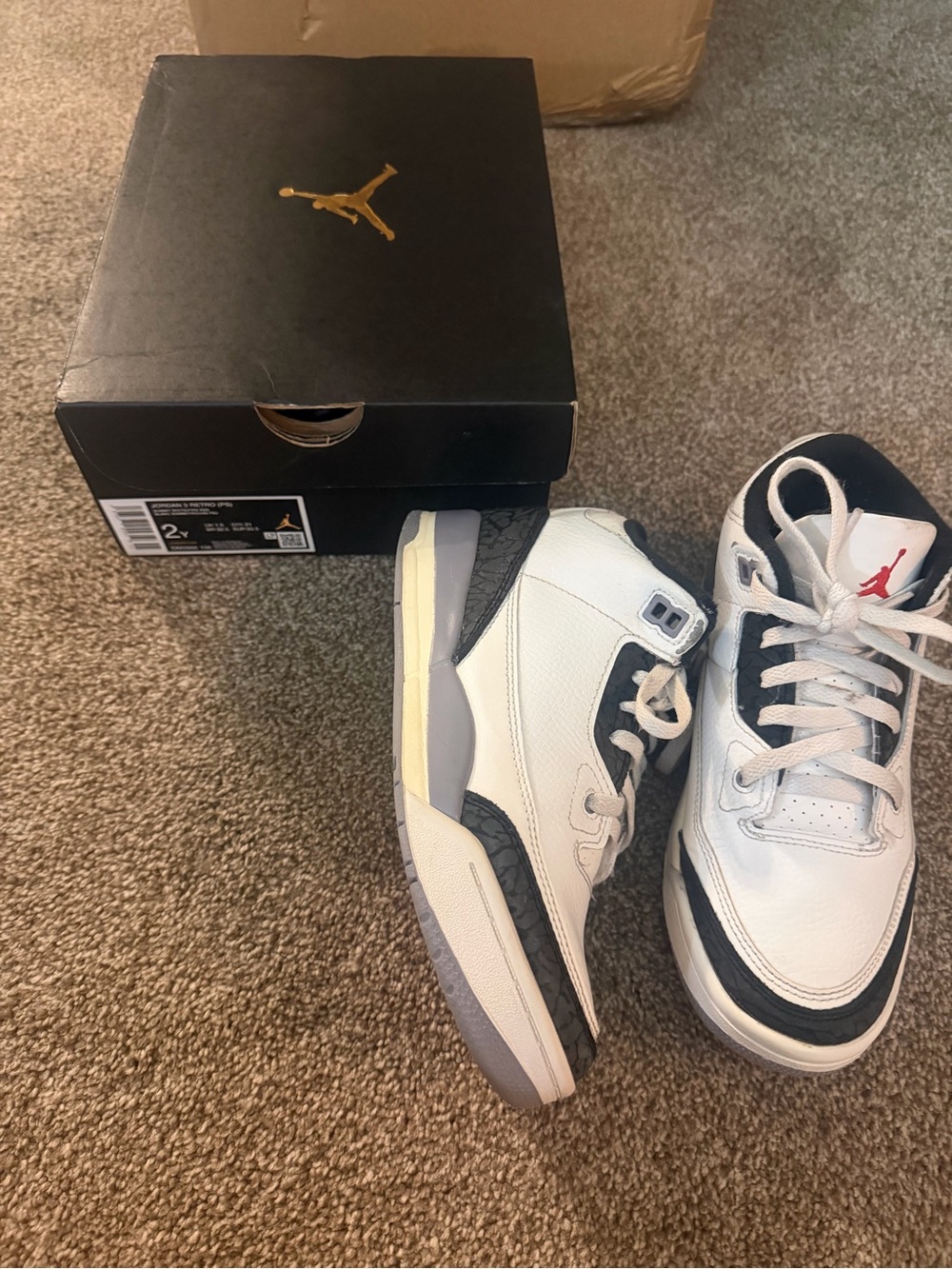 Jordan White Black Red Retro Basketball Sneakers Kids 2